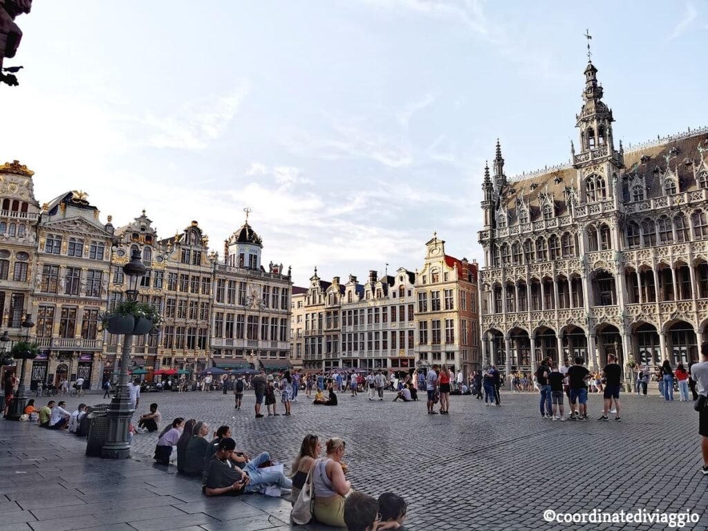 Grand-Place-Bruxelles-Tour-delle Fiandre