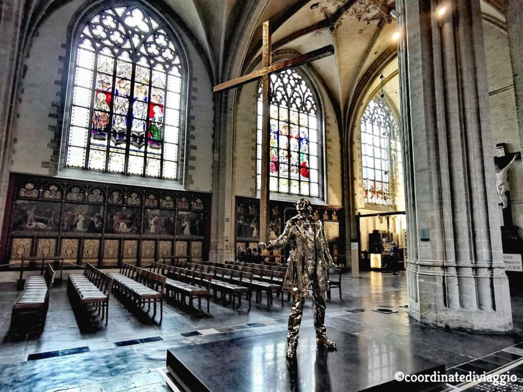 interno-cattedrale-anversa